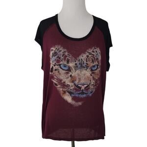 Happening in the Present T-Shirt Heart Leopard Graphic Maroon Women Small